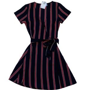 H & M NWT divided woman’s short sleeve tie dress black red and white str…